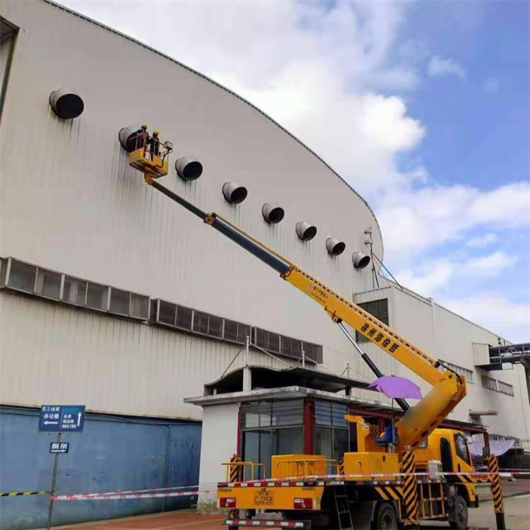 沅陵高空作业车出租服务：专业广告牌安装解决方案